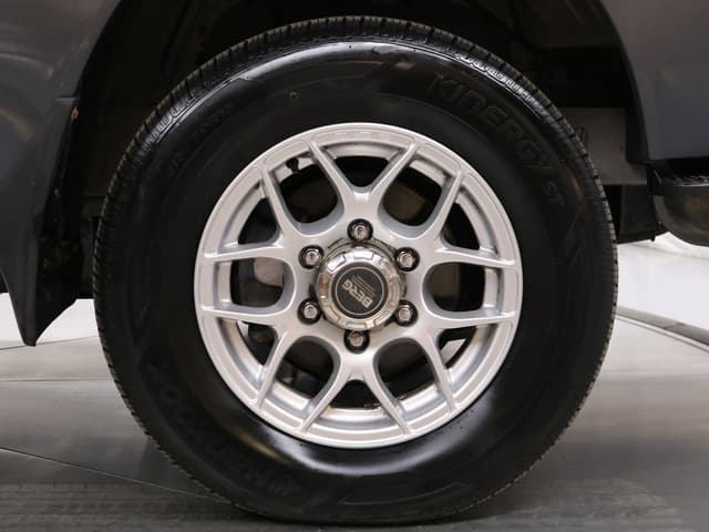 1994 Toyota HiAce JDM car for sale — photo 24 of 25