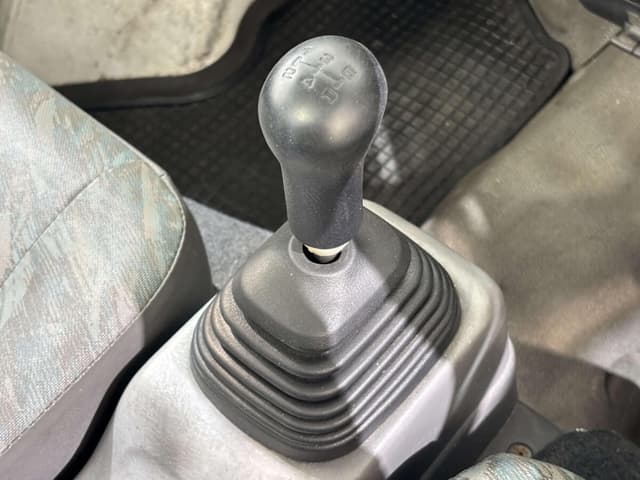 2000 Suzuki Carry JDM car for sale — photo 12 of 24