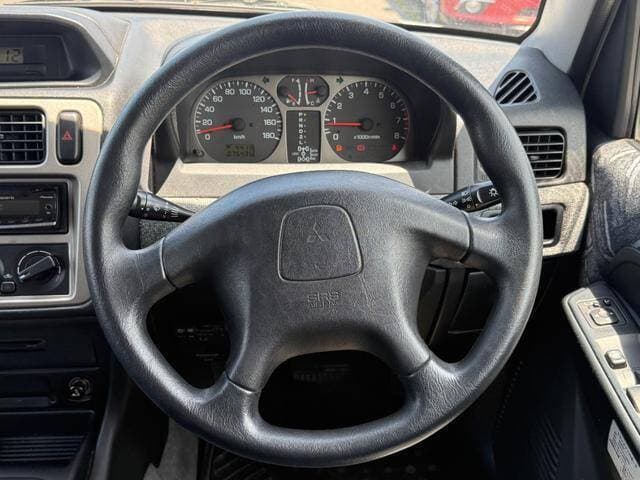 1998 Mitsubishi Pajero JDM car for sale — photo 18 of 20