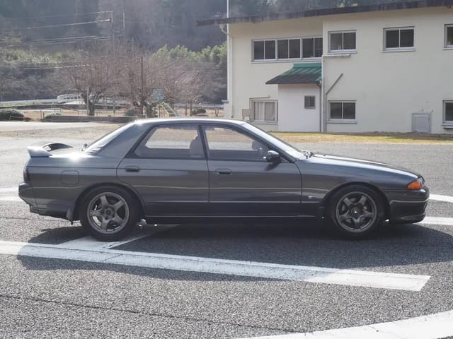1991 Nissan Skyline JDM car for sale — photo 16 of 24