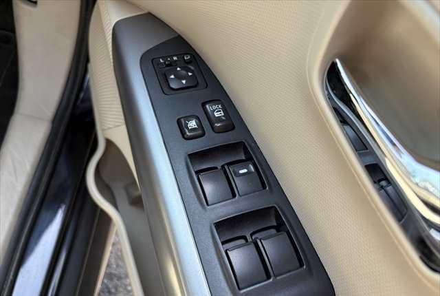2011 Mitsubishi Outlander JDM car for sale — photo 9 of 18
