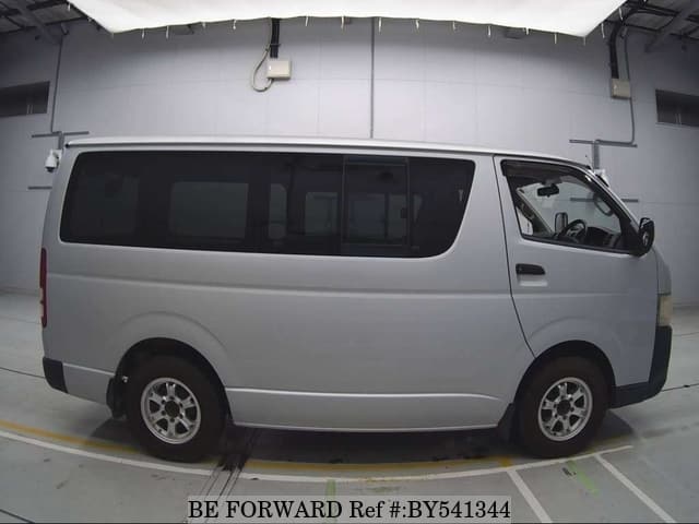 2006 Toyota HiAce JDM car for sale — photo 4 of 8
