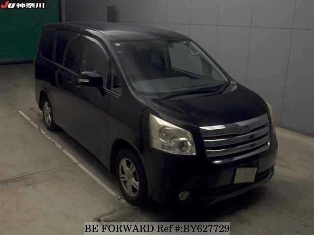 2010 Toyota Noah JDM car for sale — photo 6 of 8