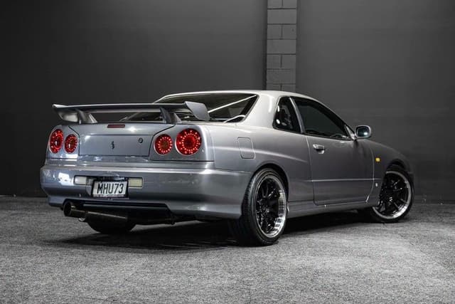 1998 Nissan Skyline JDM car for sale — photo 13 of 13