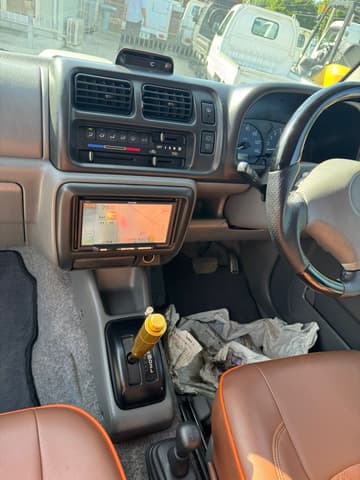 1998 Suzuki Jimny JDM car for sale — photo 11 of 13