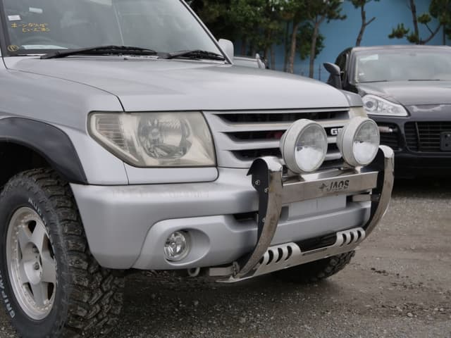2001 Mitsubishi Pajero JDM car for sale — photo 11 of 25