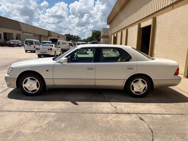 1998 Toyota Celsior JDM car for sale — photo 5 of 18