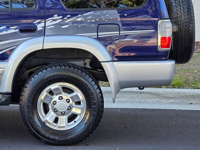 1996 Toyota Hilux Surf JDM car for sale — photo 14 of 25