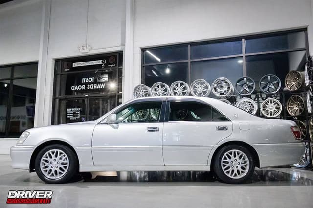 2000 Toyota Crown JDM car for sale — photo 7 of 10