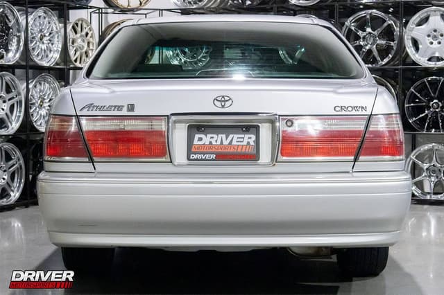 2000 Toyota Crown JDM car for sale — photo 9 of 10