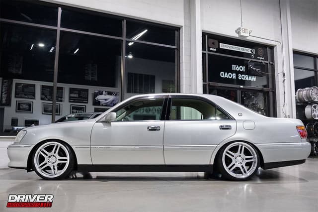 2000 Toyota Crown JDM car for sale — photo 7 of 10