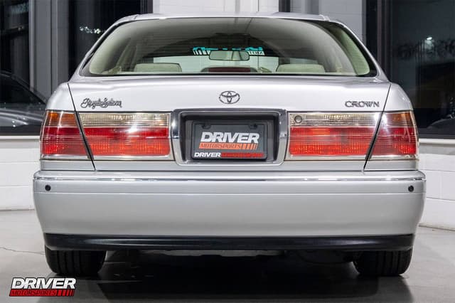 2000 Toyota Crown JDM car for sale — photo 9 of 10