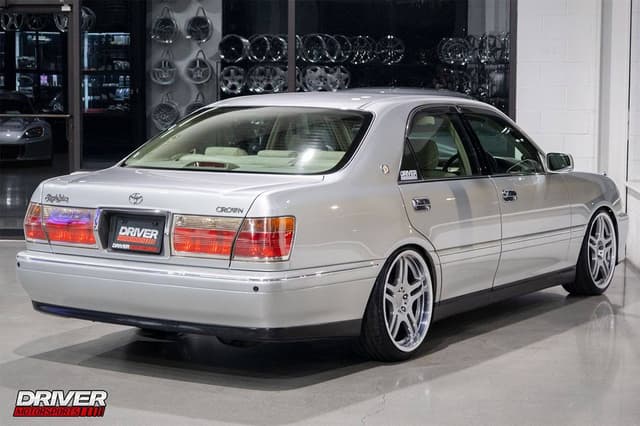 2000 Toyota Crown JDM car for sale — photo 10 of 10