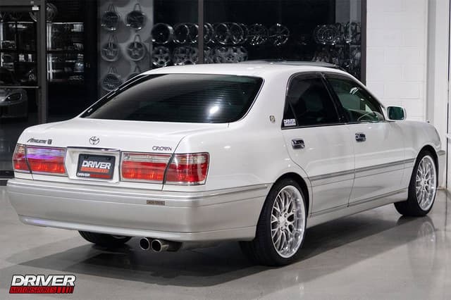 1999 Toyota Crown JDM car for sale — photo 10 of 10