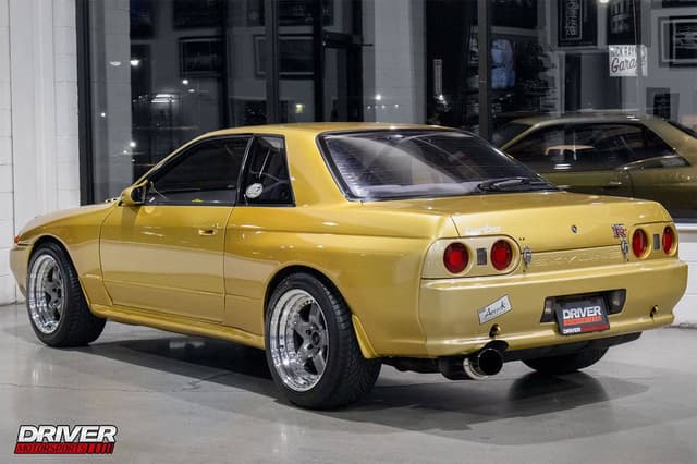 1991 Nissan Skyline JDM car for sale — photo 2 of 10