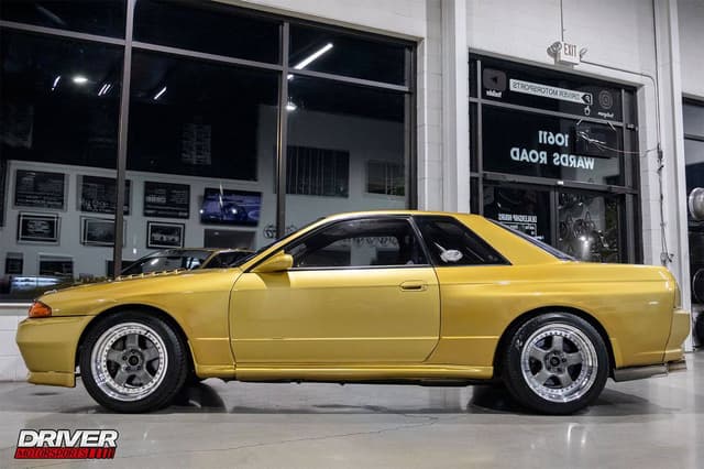 1991 Nissan Skyline JDM car for sale — photo 7 of 10