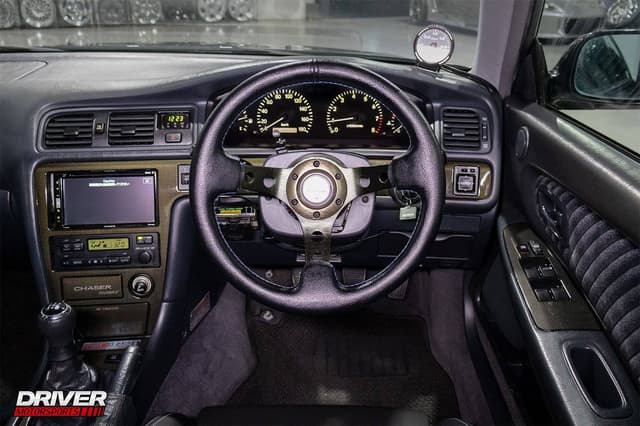 1997 Toyota Chaser JDM car for sale — photo 3 of 10