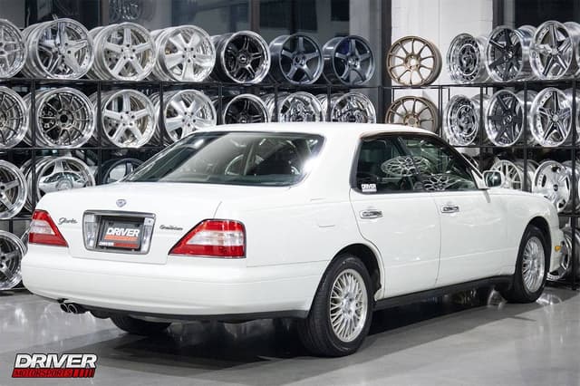 1998 Nissan Gloria JDM car for sale — photo 2 of 10