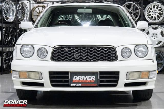 1998 Nissan Gloria JDM car for sale — photo 5 of 10