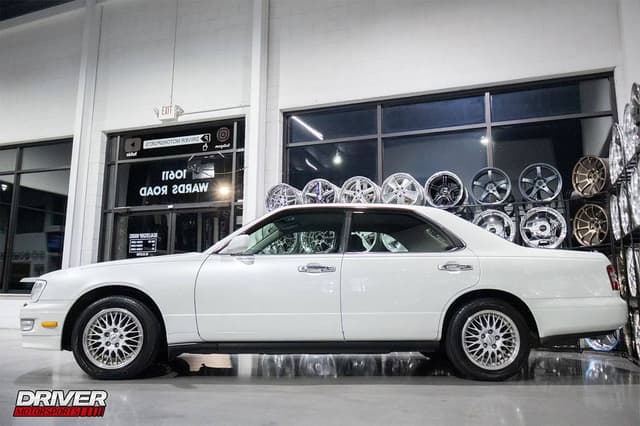 1998 Nissan Gloria JDM car for sale — photo 7 of 10