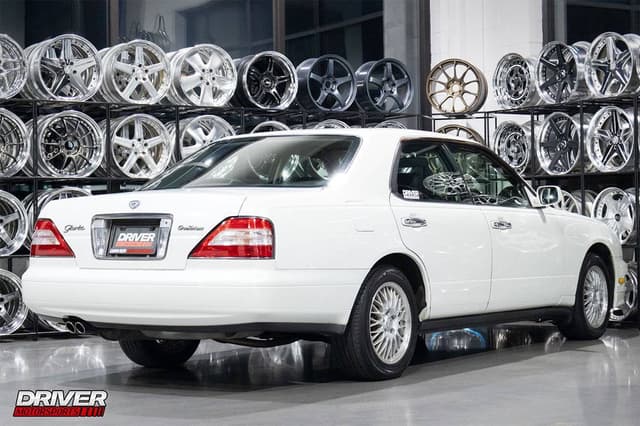 1998 Nissan Gloria JDM car for sale — photo 10 of 10