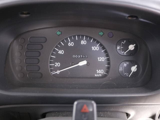 1995 Daihatsu Hijet JDM car for sale — photo 9 of 10