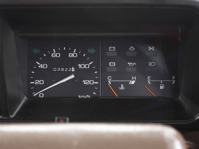 1992 Daihatsu Hijet JDM car for sale — photo 9 of 10