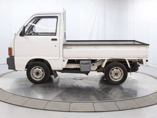 1993 Daihatsu Hijet JDM car for sale — photo 2 of 10