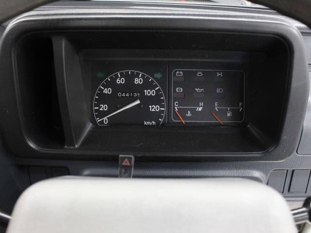 1993 Daihatsu Hijet JDM car for sale — photo 8 of 10