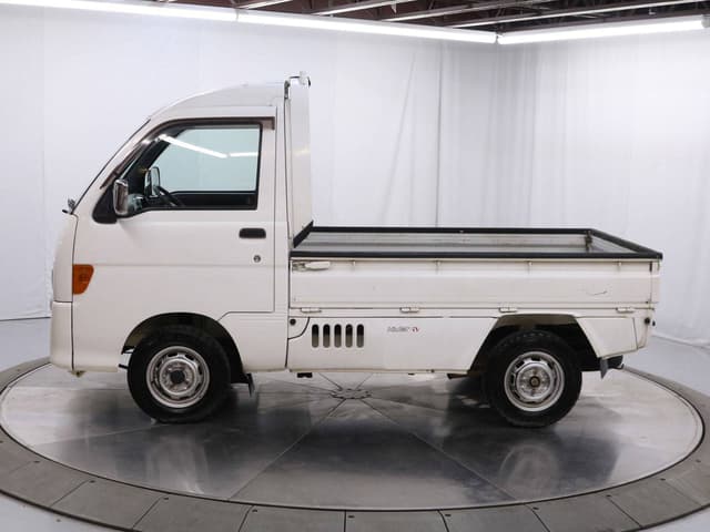 1998 Daihatsu Hijet JDM car for sale — photo 2 of 10
