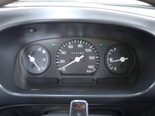 1998 Daihatsu Hijet JDM car for sale — photo 8 of 10