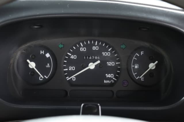 1997 Daihatsu Hijet JDM car for sale — photo 9 of 10
