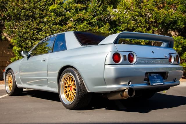 1990 Nissan Skyline JDM car for sale — photo 7 of 25