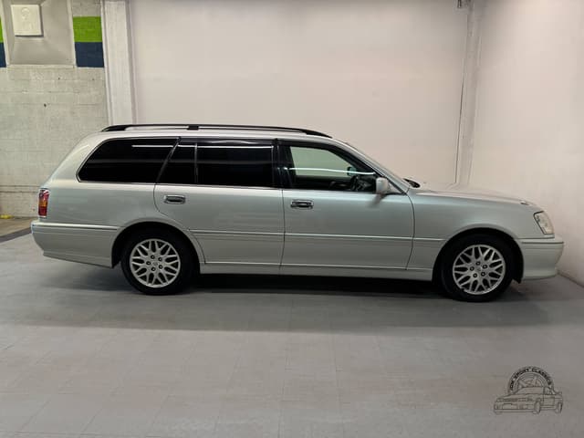 2000 Toyota Crown JDM car for sale — photo 22 of 25