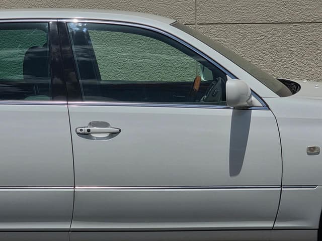2000 Toyota Celsior JDM car for sale — photo 6 of 25