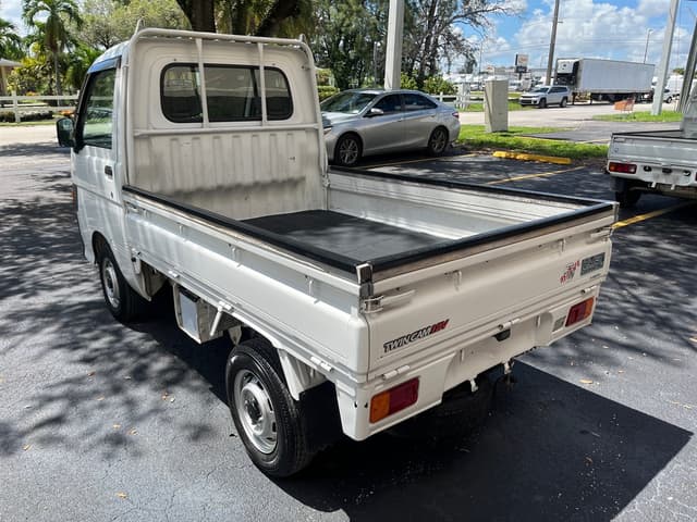 1996 Daihatsu Hijet JDM car for sale — photo 5 of 17