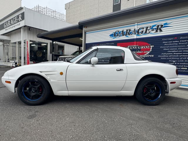 1992 Mazda Roadster (Eunos Roadster / MX-5) JDM car for sale — photo 6 of 25