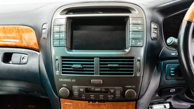 2001 Toyota Celsior JDM car for sale — photo 18 of 25