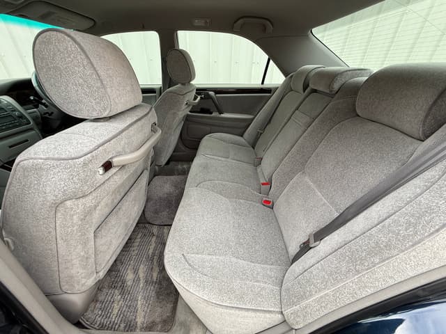 2000 Toyota Crown JDM car for sale — photo 14 of 19