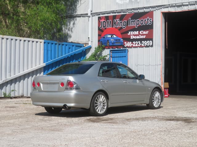 1999 Toyota Altezza JDM car for sale — photo 9 of 25