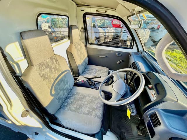 1995 Mitsubishi Minicab JDM car for sale — photo 21 of 25