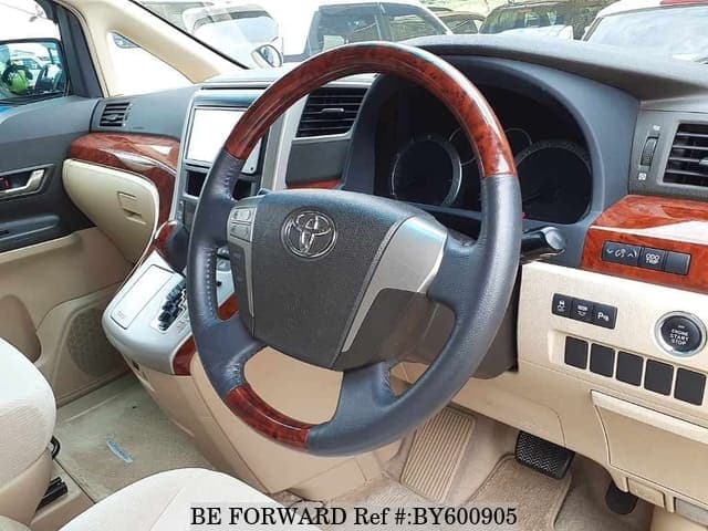 2009 Toyota Alphard JDM car for sale — photo 3 of 8