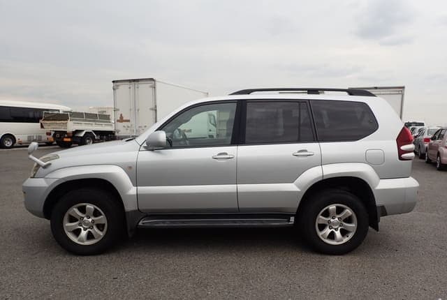 2007 Toyota Land Cruiser Prado JDM car for sale — photo 2 of 25