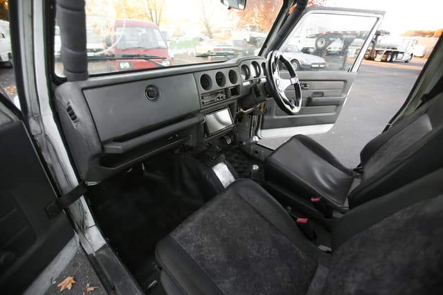 1998 Suzuki Jimny JDM car for sale — photo 2 of 10