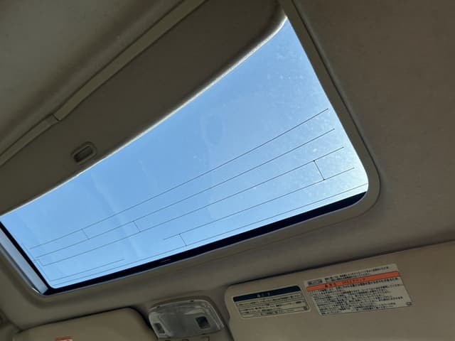 2000 Toyota Grand Hiace JDM car for sale — photo 17 of 25