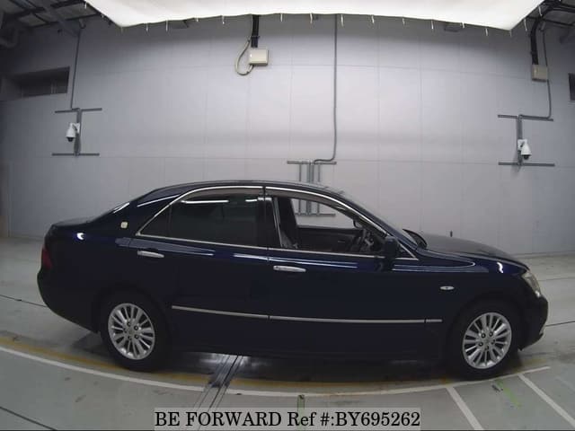 2007 Toyota Crown JDM car for sale — photo 4 of 8