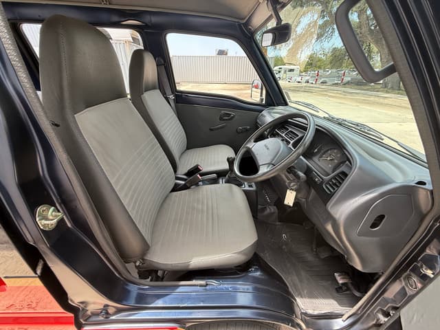 1994 Suzuki Every JDM car for sale — photo 20 of 23
