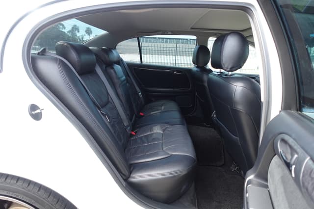 2001 Toyota Aristo JDM car for sale — photo 15 of 19