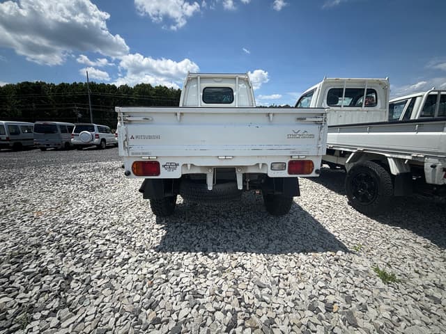 1998 Mitsubishi Minicab JDM car for sale — photo 10 of 11