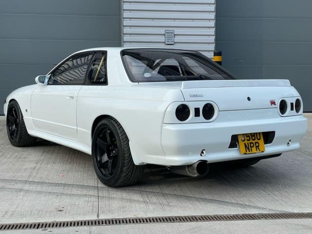 1991 Nissan Skyline JDM car for sale — photo 15 of 25